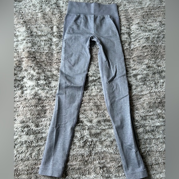 Gymshark Pants - Gymshark grey women’s leggings